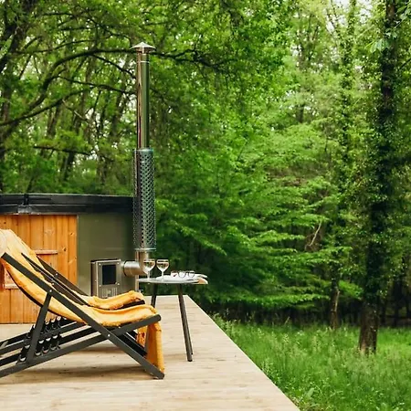 Holiday home La Cachette, Espace Insolite *